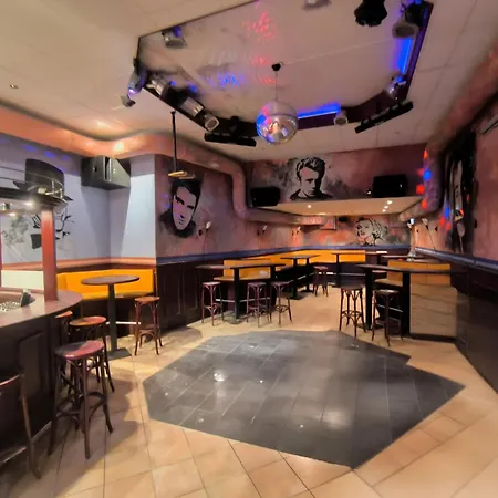 Smart B&b1 Bb1 125 מלון *